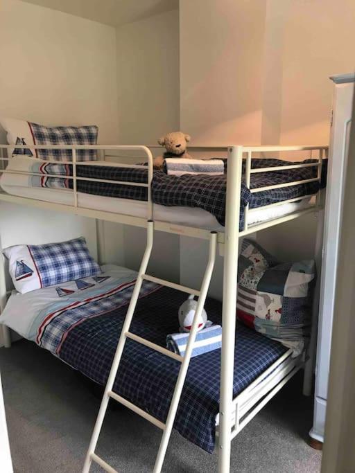 Lilly'S Cottage, Filey, Sleeps 8 Ngoại thất bức ảnh