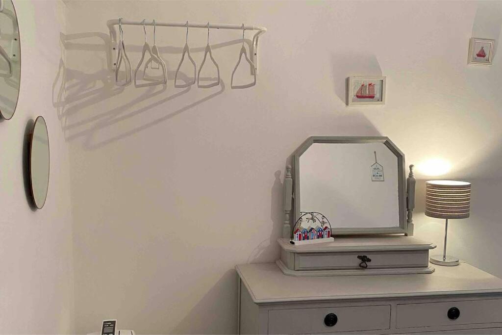 Lilly'S Cottage, Filey, Sleeps 8 Ngoại thất bức ảnh