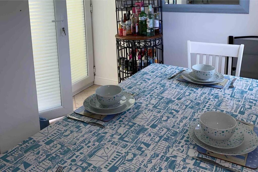 Lilly'S Cottage, Filey, Sleeps 8 Ngoại thất bức ảnh